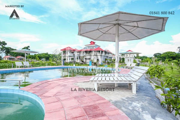 La Riveria Resort & Park